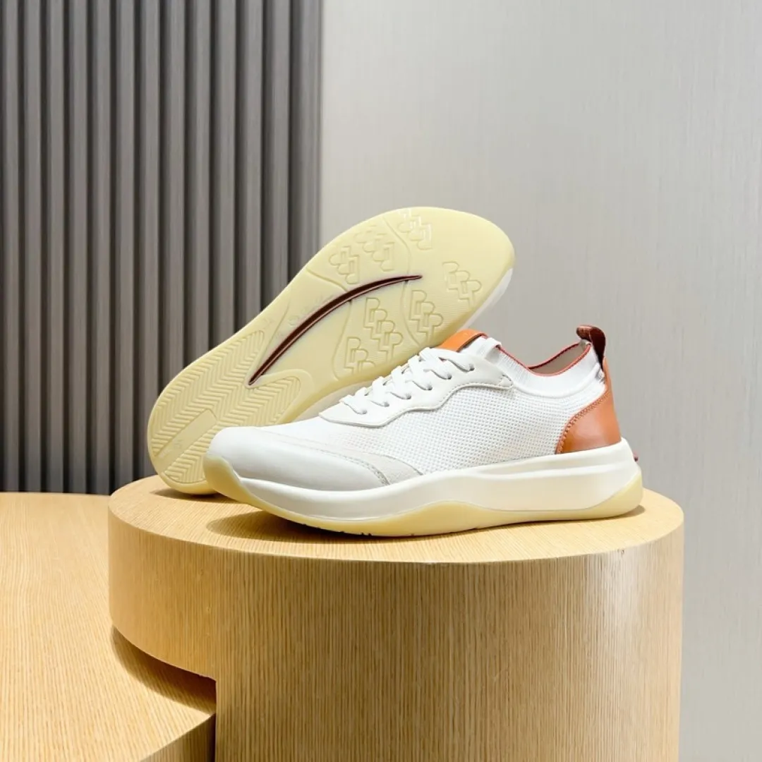 Men's men's shoes 💰P420💰[loro piana] The new moccasin shoes are popular all over the world, and the official website is selling like hotcakes. The upper is made of original fly weave with first-layer cowhide and original rubber soles. It is a classic. The complex craftsmanship and meticulous structure make the shoes light and soft, allowing you to walk comfortably and freely. Perfect for summer wear. Yardage: 38-45. (45 is custom-made and cannot be returned or exchanged)